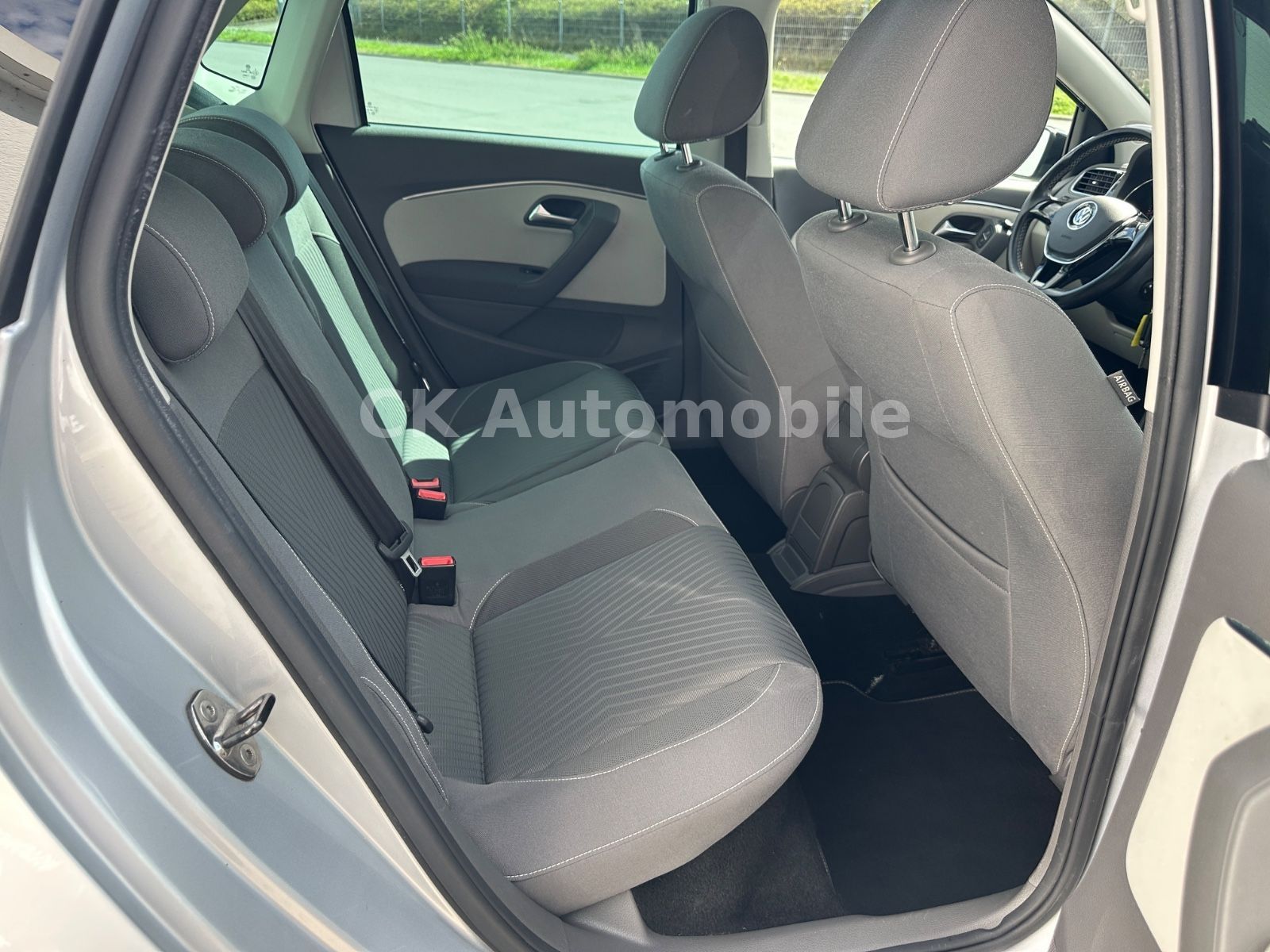 Fahrzeugabbildung Volkswagen Polo V Fresh 1.2 TSI DSG/Klimaanlage/SHZ/PDC