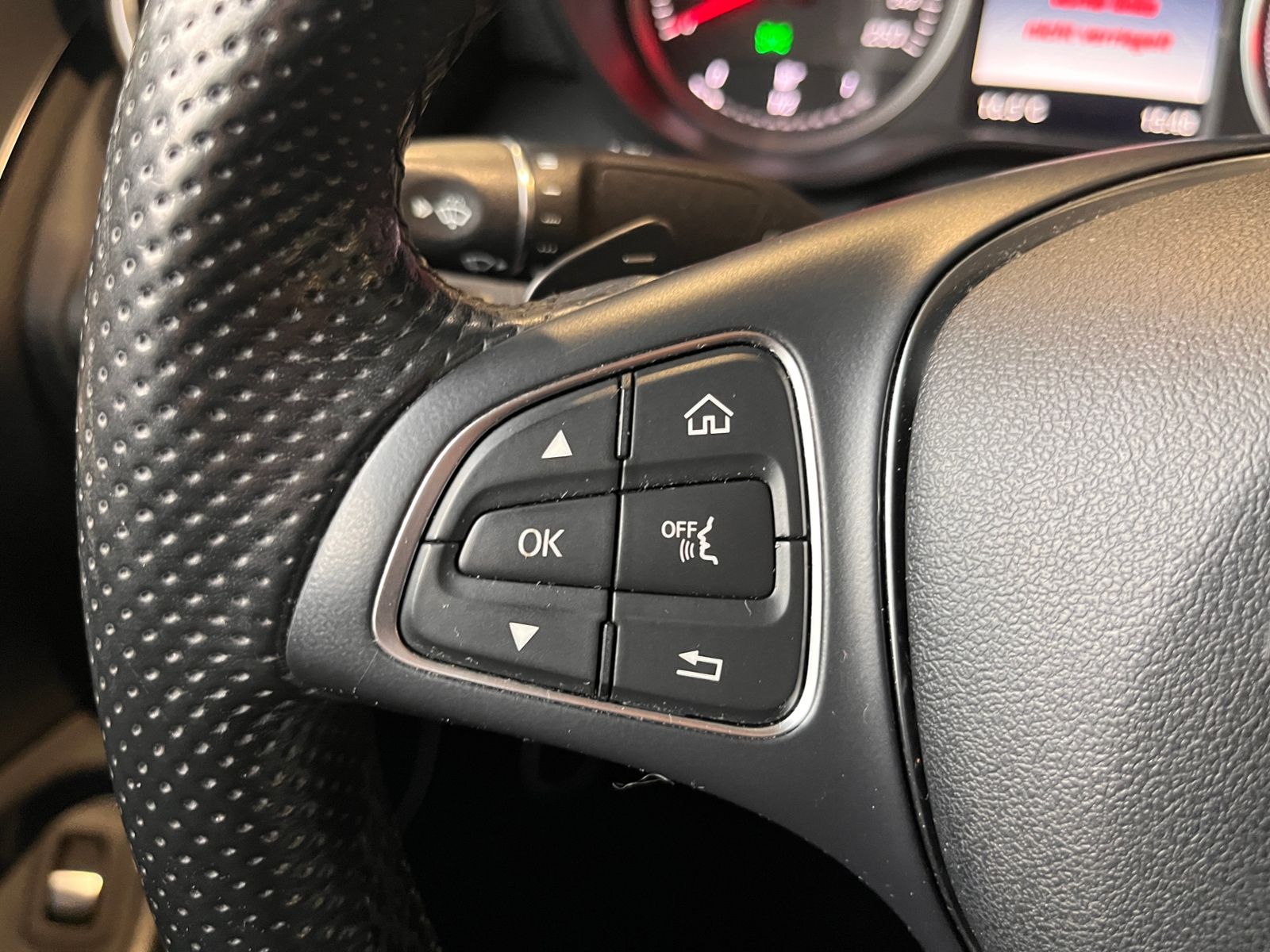 Fahrzeugabbildung Mercedes-Benz C -Klasse Coupe 180 KLIMA LED NAVI ALU