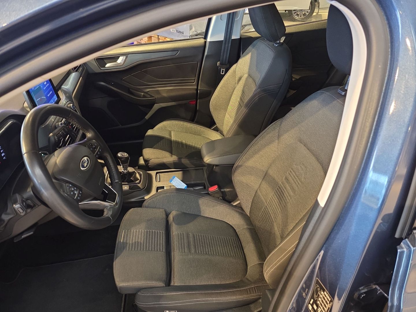 Fahrzeugabbildung Ford Focus Turnier Active GJR Navi LED Apple CarPlay