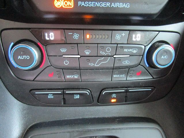 Grand Tourneo Connect Titanium/AHK/Navi/Panodach