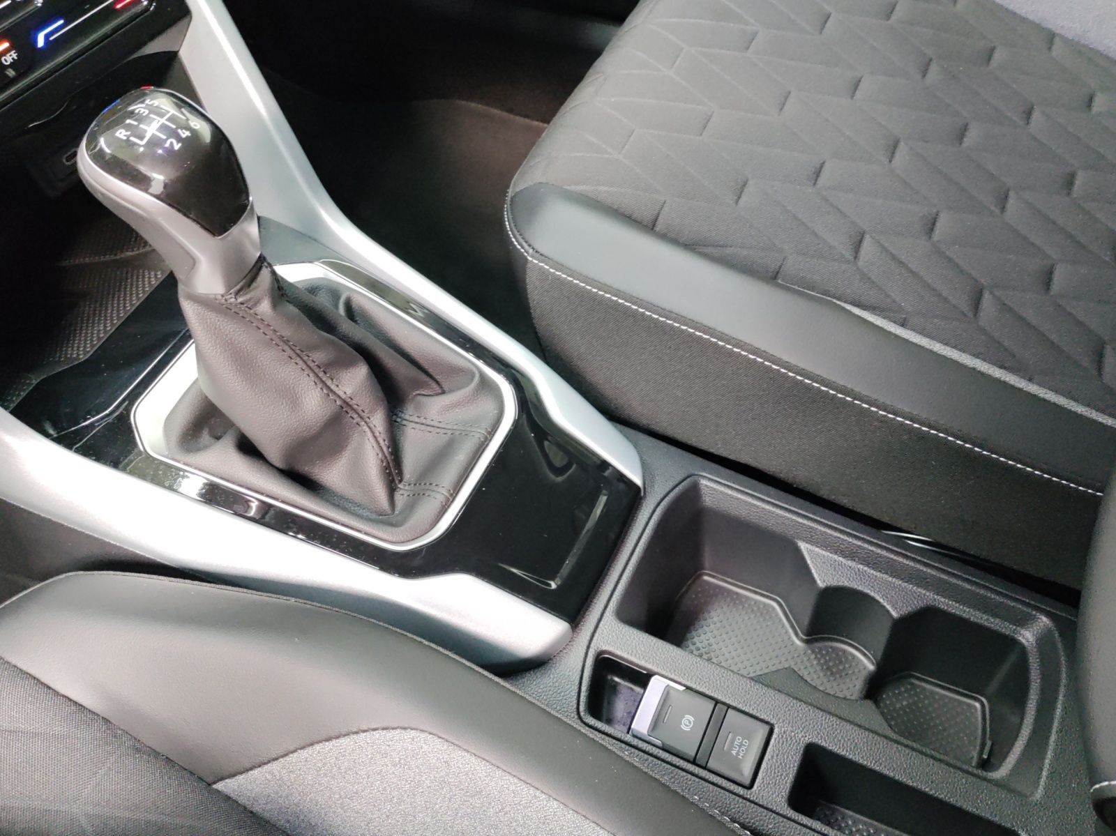 Volkswagen T-Roc - Bild 12