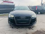Audi A3 attraction, Klima, Multifunktionslenkrad, E5 - Audi A3 mit Benzin-Antrieb: Kleinwagen