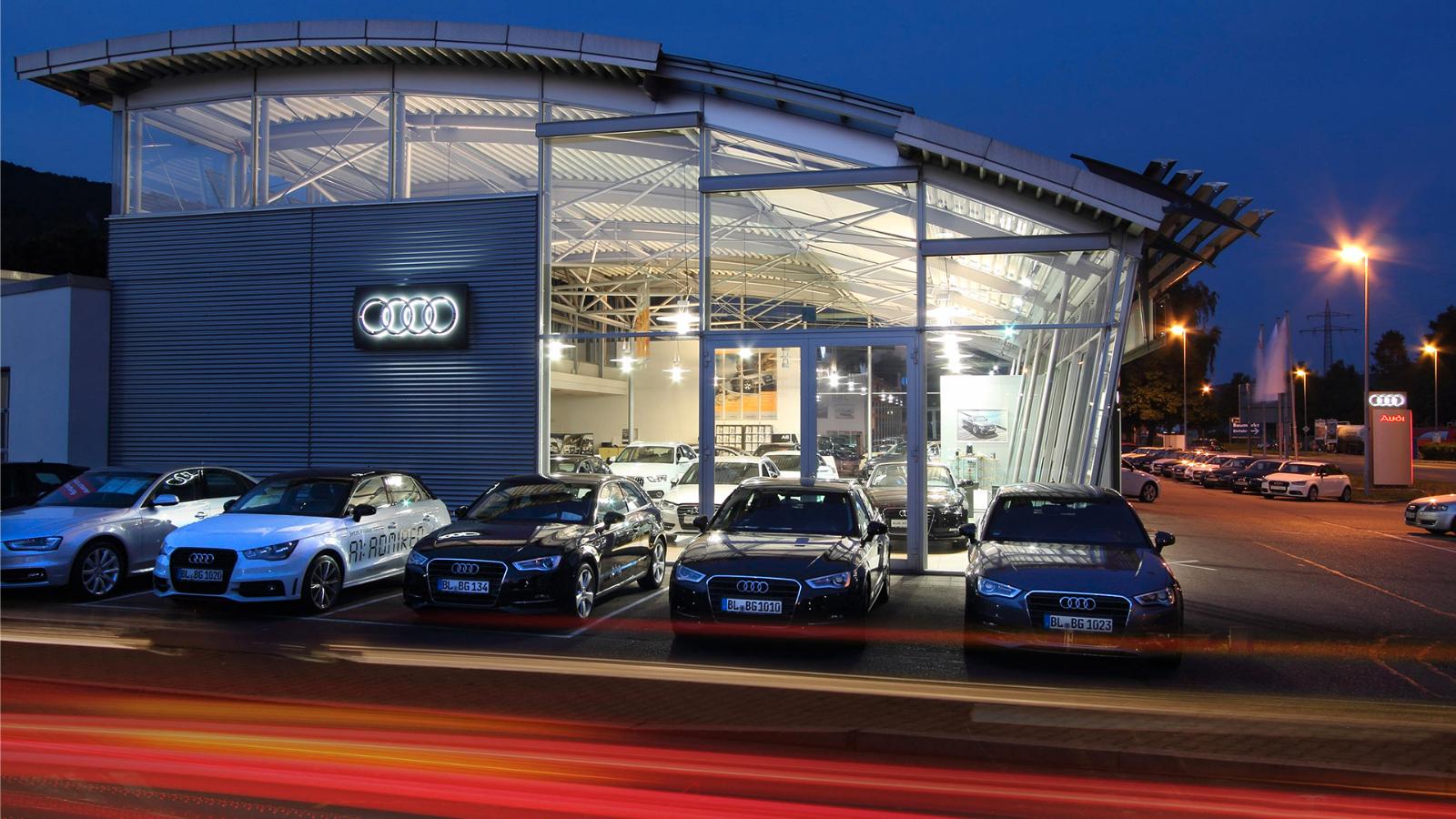 showroom-image-top