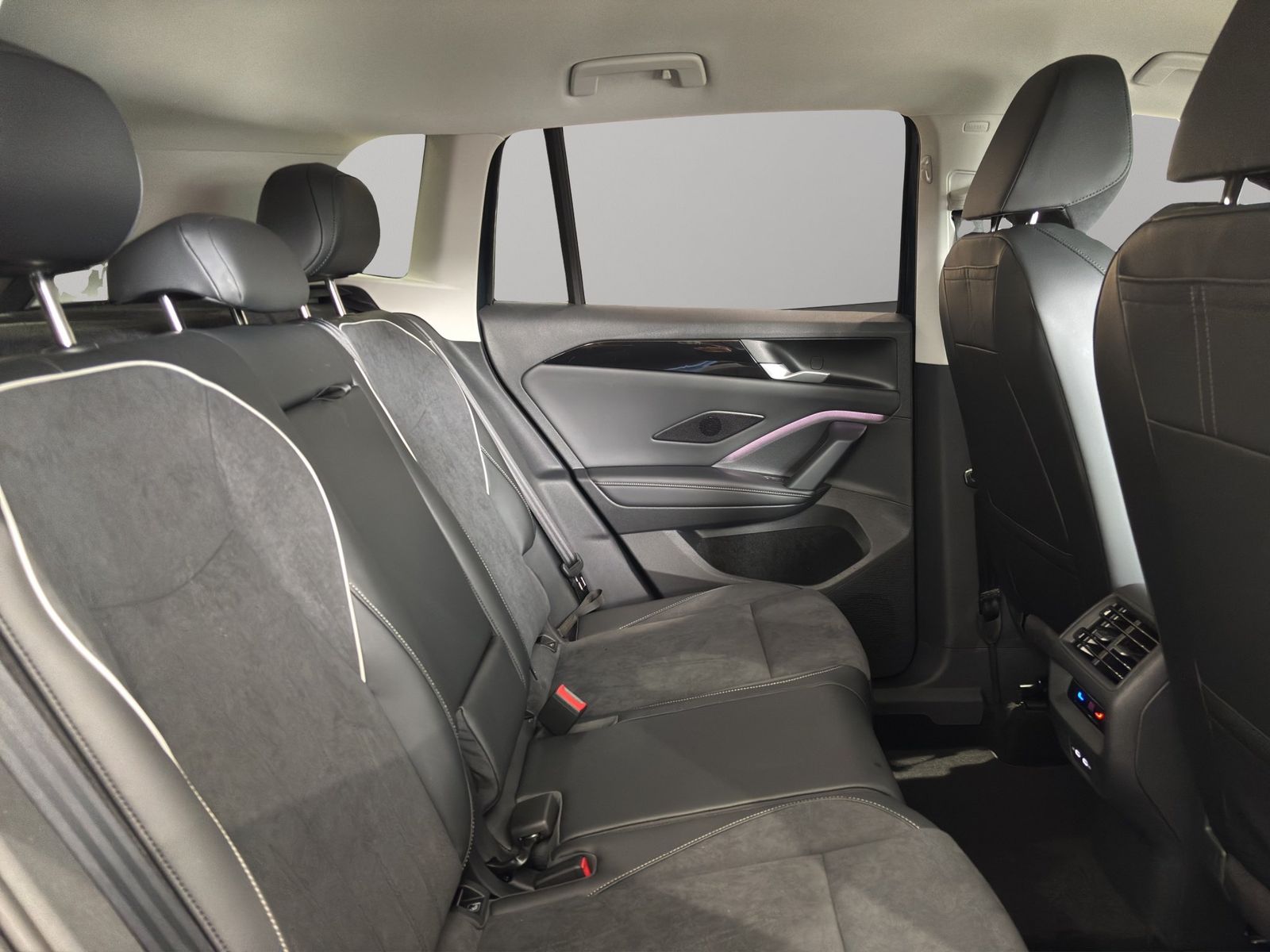 Volkswagen Tiguan - Bild 8