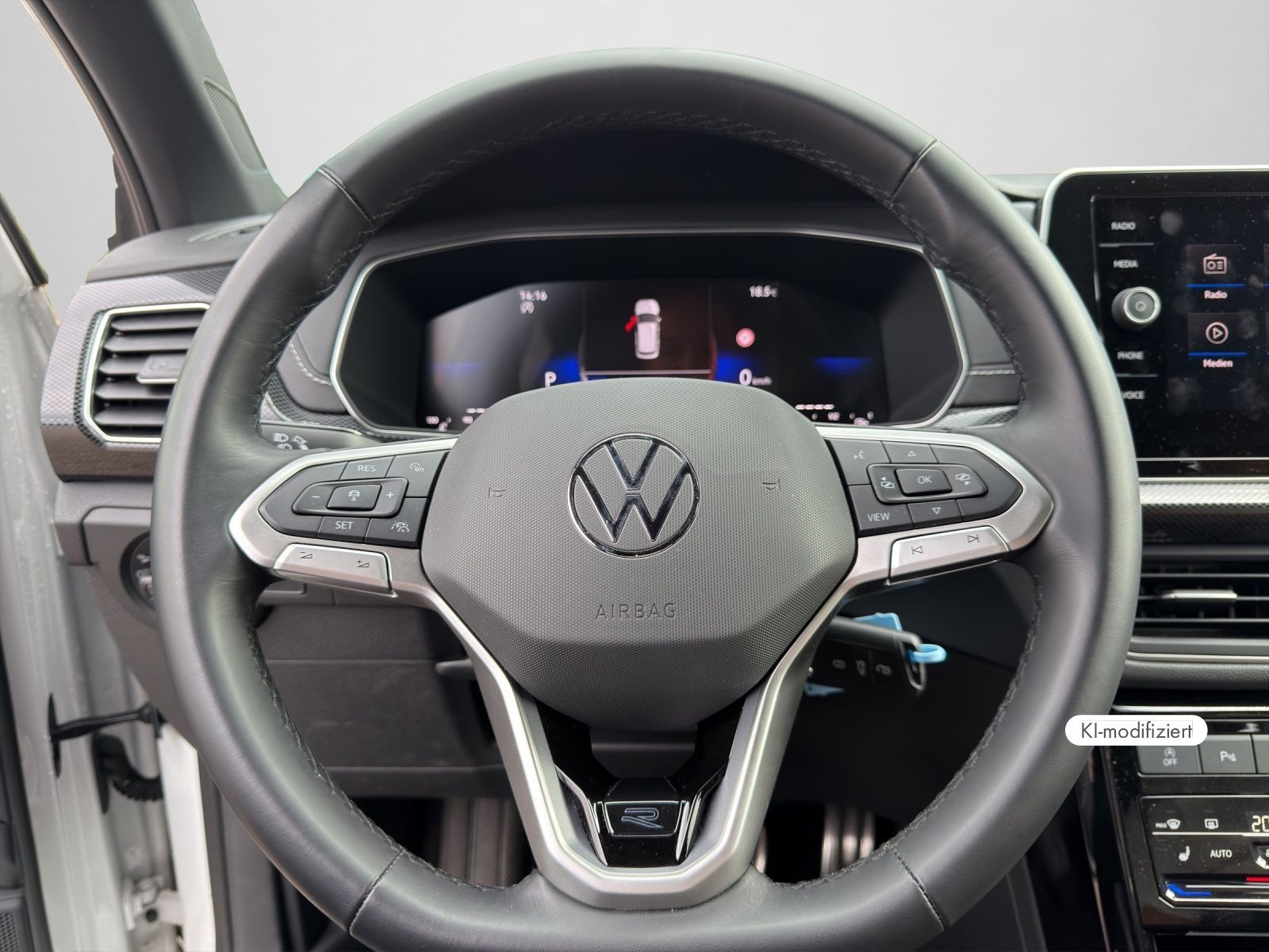 Volkswagen T-Cross - Bild 11