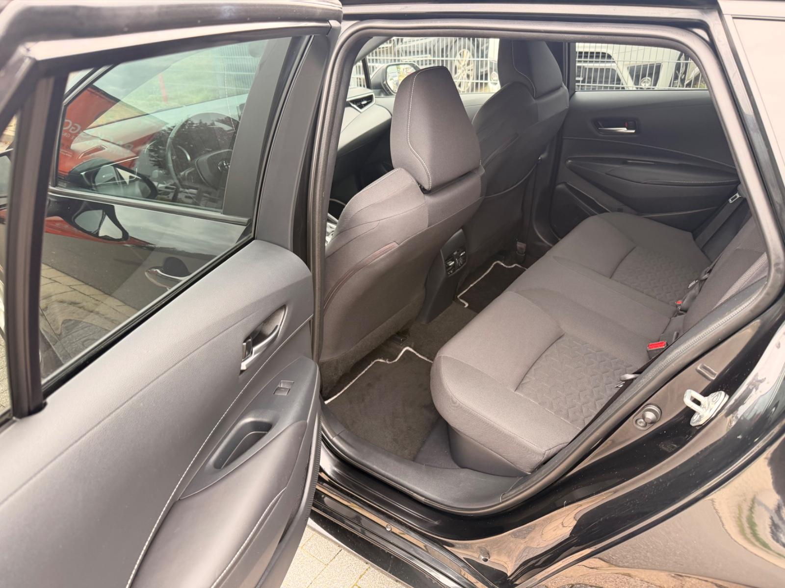 Toyota Corolla Hybrid Active *NAVI*KAMERA*ABSTANDSTEMP*