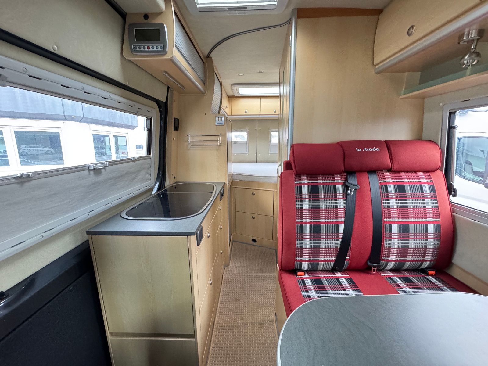 Fahrzeugabbildung La Strada REGENT S MERCEDES SPRINTER 7G-TRONIC SOLAR 1HAND