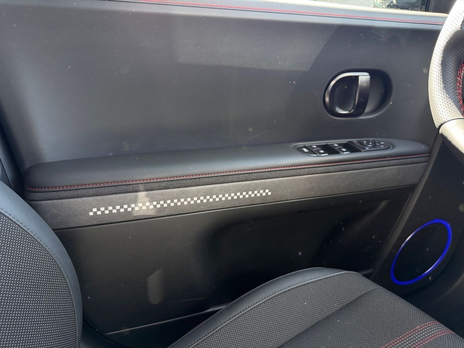 Fahrzeugabbildung Hyundai Ioniq 5 84kWh Elektro KlimaA,LED,Navi,SHZ,2xKlim
