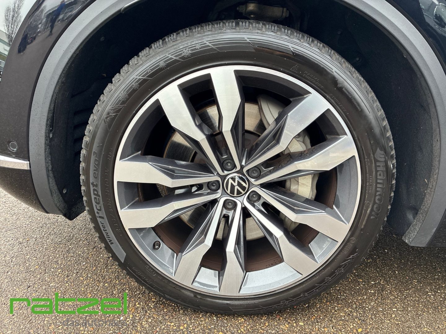 Fahrzeugabbildung Volkswagen Touareg Elegance 4Mot. eHyb. El. Panodach Navi L