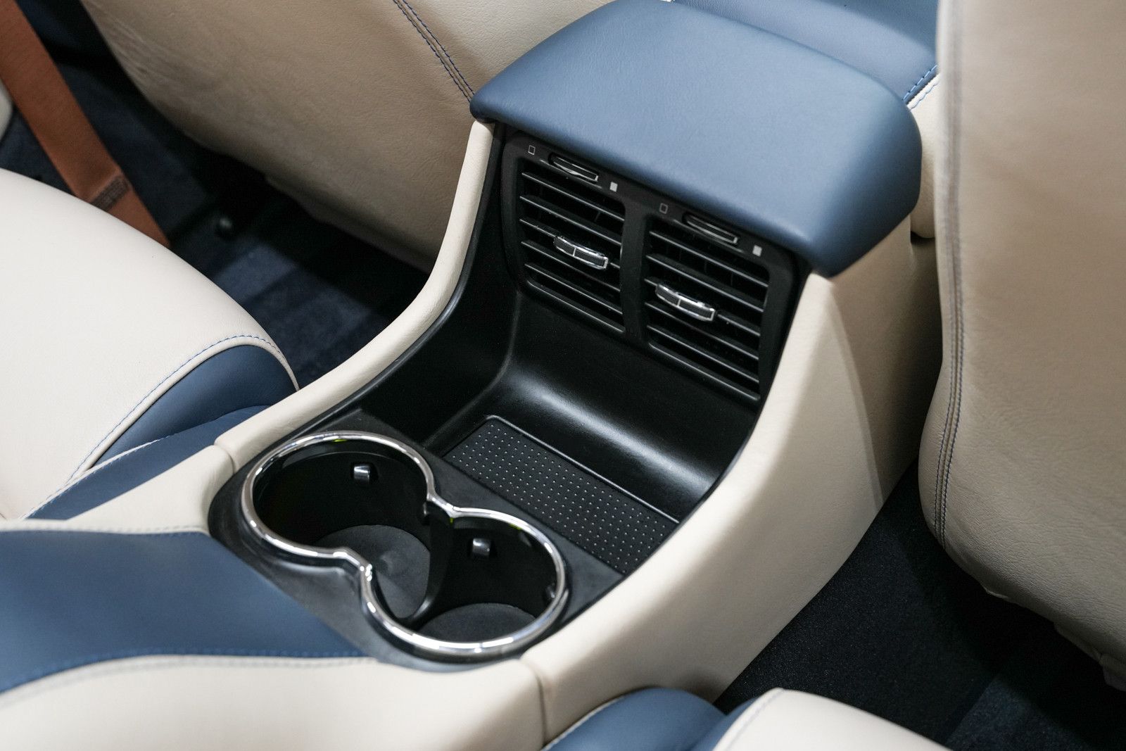 Fahrzeugabbildung Maserati GranCabrio - Originale nur 33.345 Km!