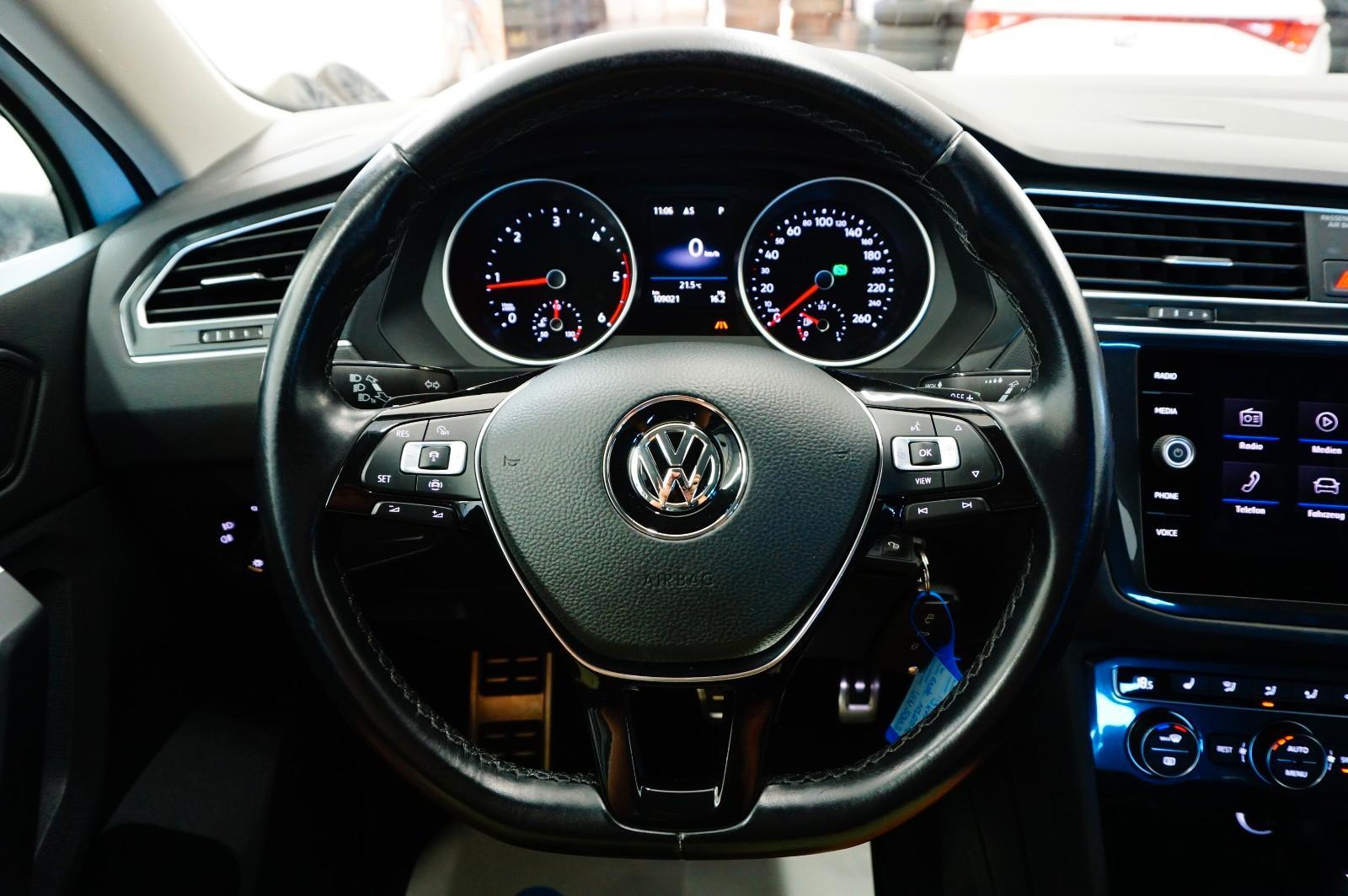 Volkswagen Tiguan Join*4Motion*DSG*AHK*Navi*PDC