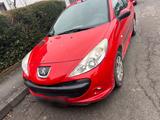 Peugeot Das Fahrzeug ist nicht zugelassen - Peugeot 207 in Wiesbaden