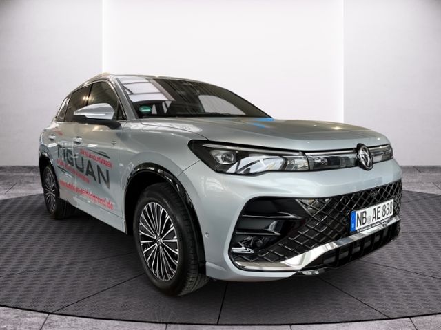 Fahrzeugabbildung Volkswagen Tiguan 2.0 TDI DSG 4Motion R-LINE PANO AHK SHZG