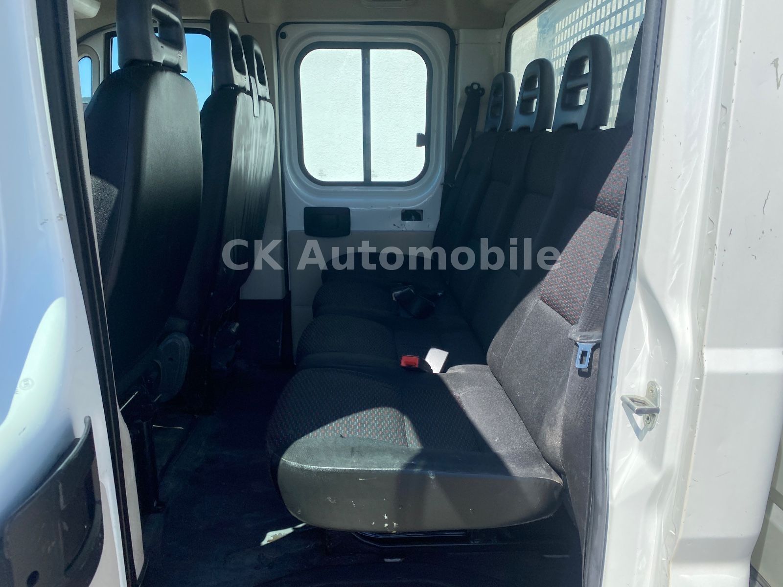 Fahrzeugabbildung Citroën Jumper Pritsche Doka. 35 L4 Heavy BlueHDi 130