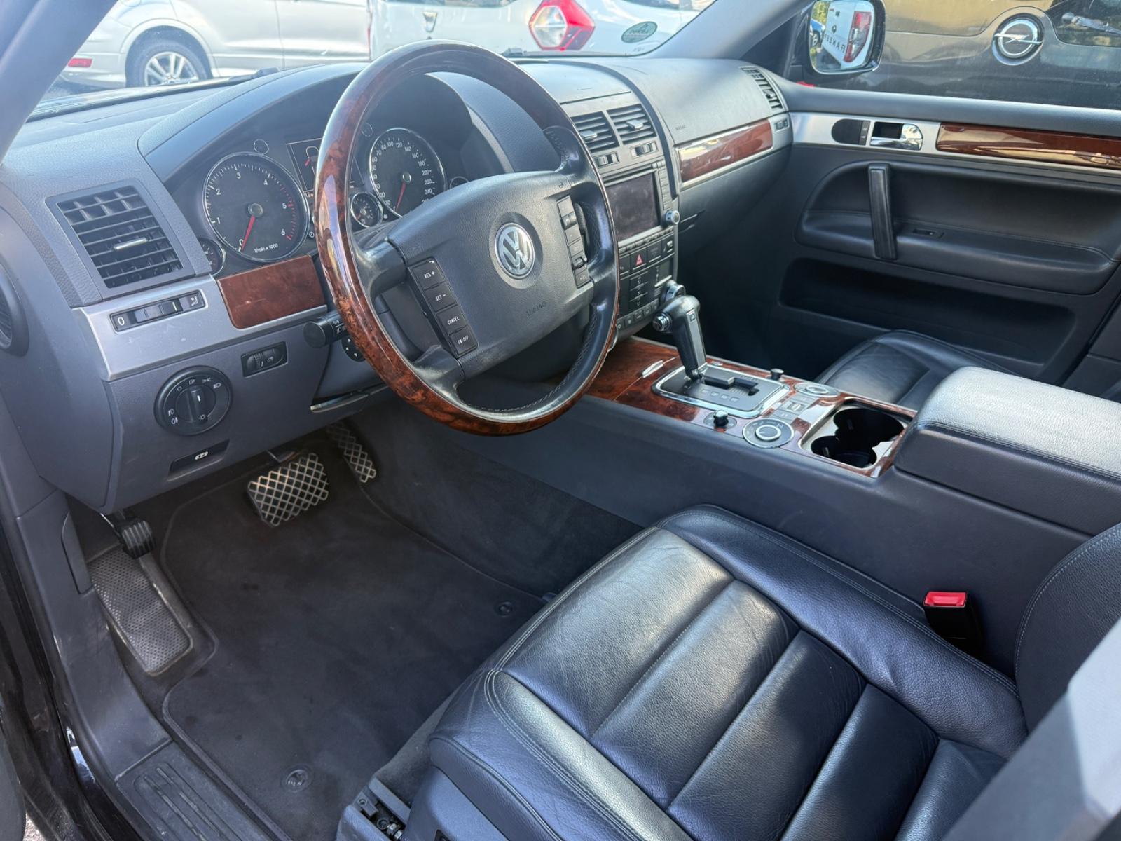 Volkswagen Touareg 2006 — engine 2.967 cm³, 224 HP (165kW)