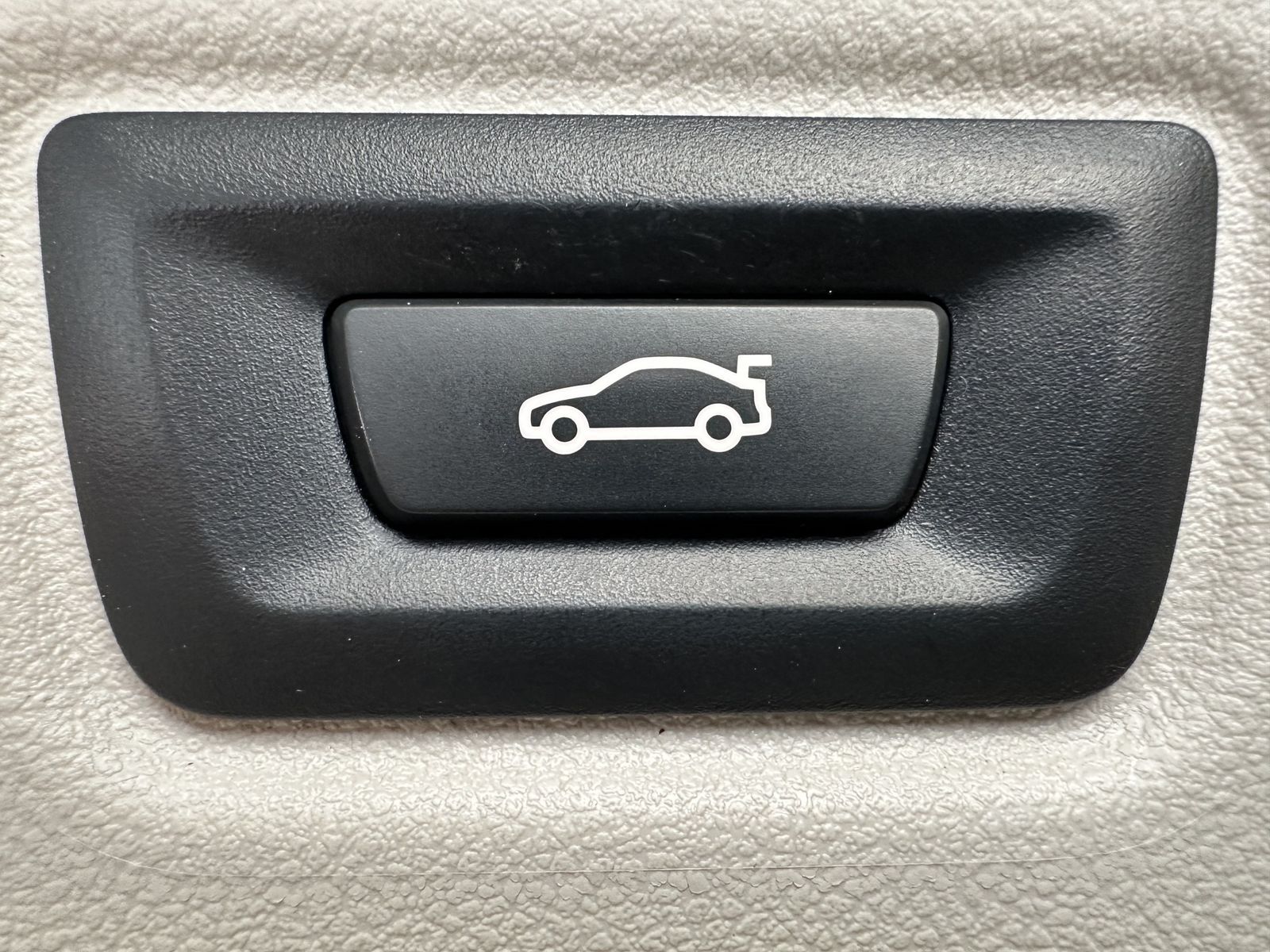 Fahrzeugabbildung BMW 330i Touring Sport-Line NAV+LED+SHZ+HiFi+AHK+VC