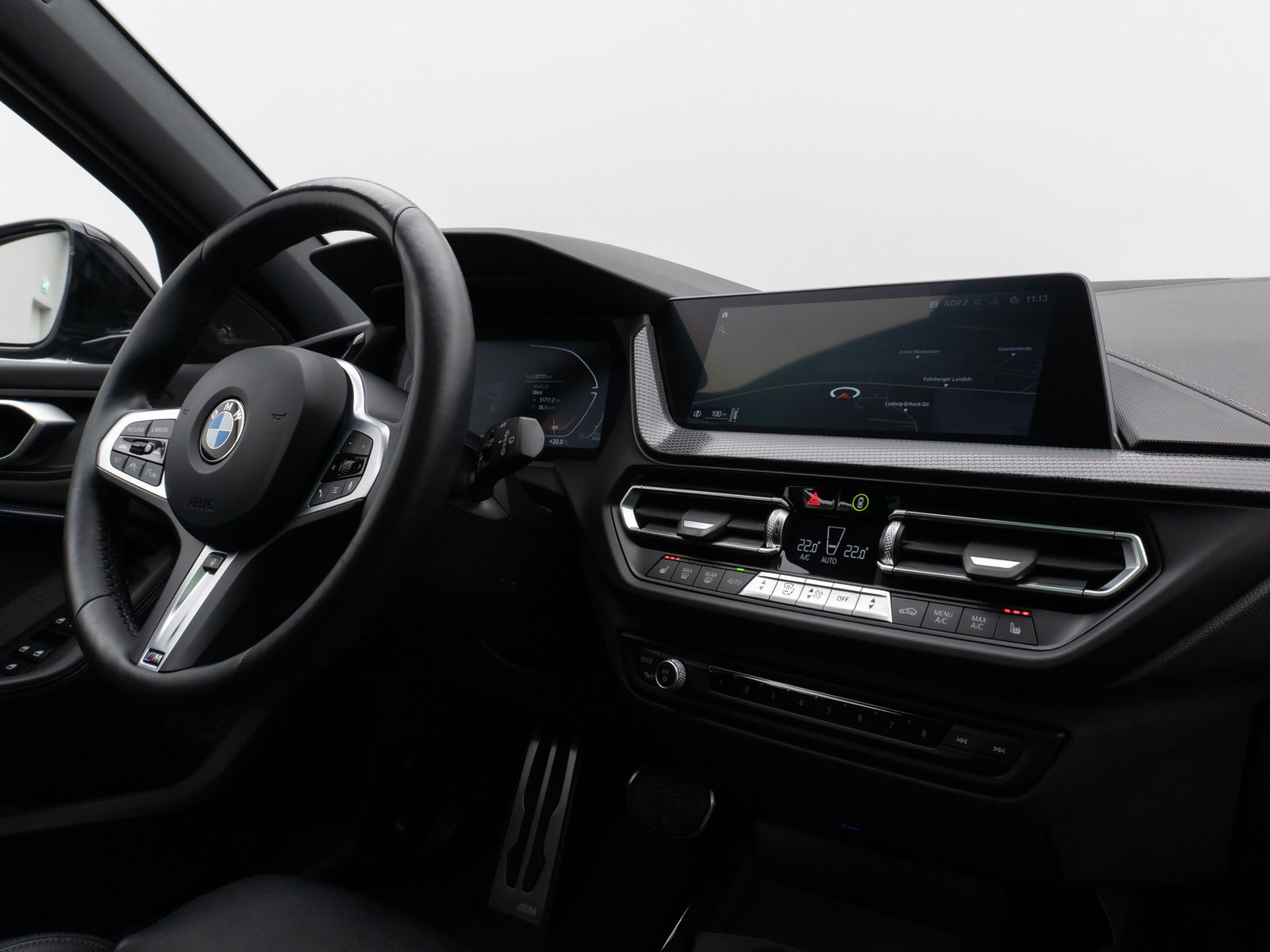 Fahrzeugabbildung BMW 120i M Sport Pro Panorama Kamera DAB H/K Komfort