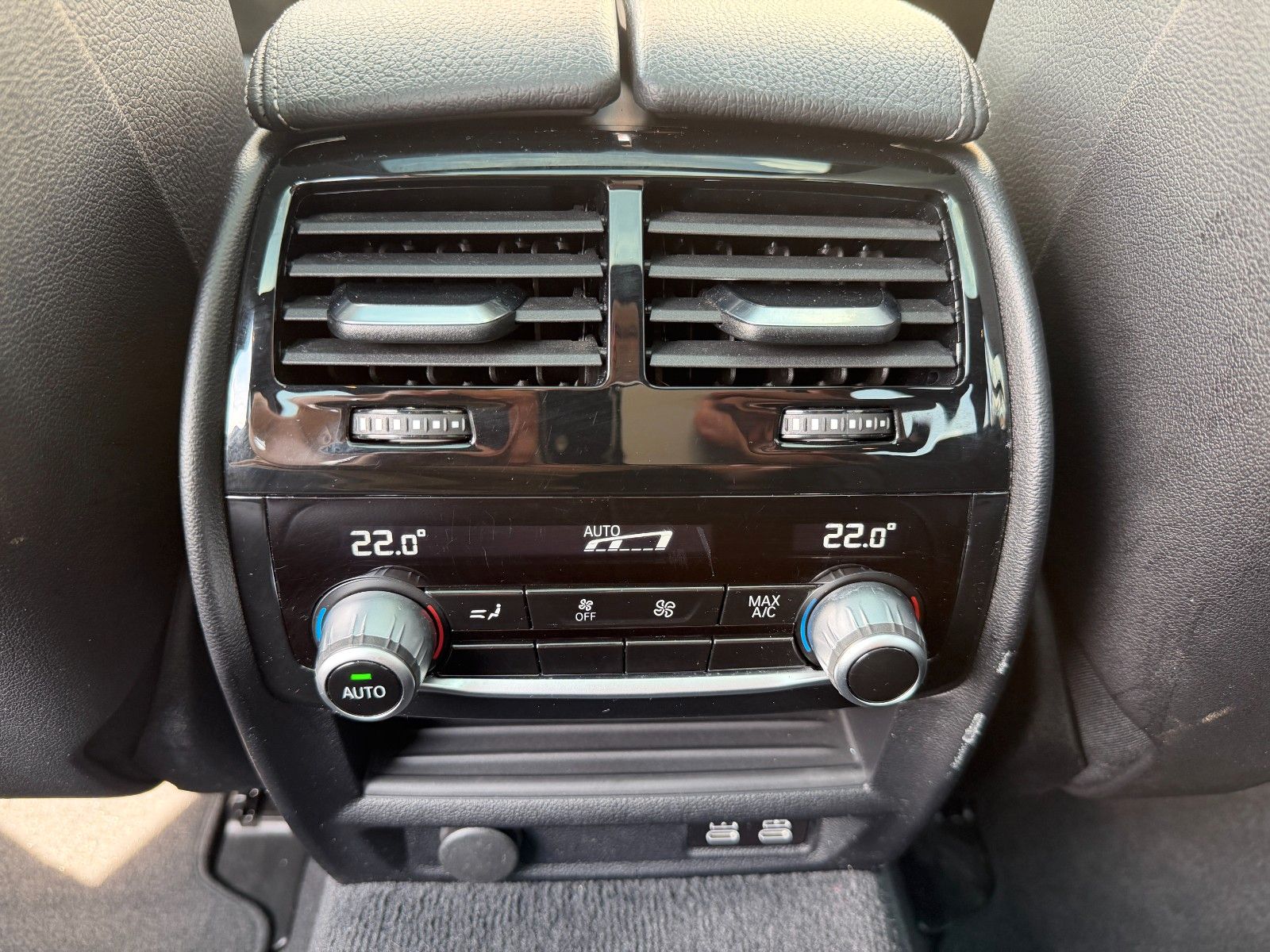 Fahrzeugabbildung BMW 540d Touring xDrive M Sport AHK PANO HUD LEDER