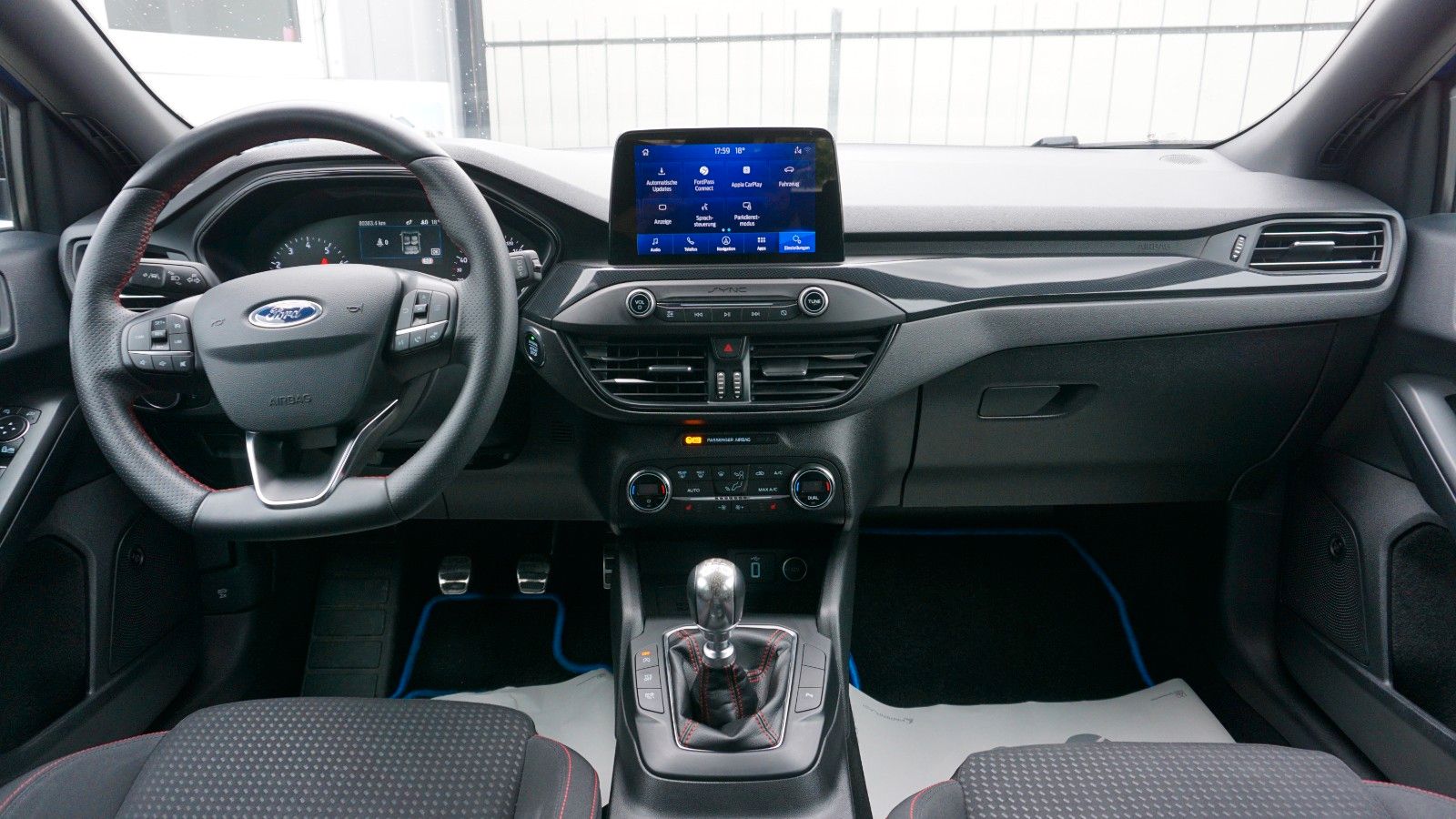 Fahrzeugabbildung Ford Focus Lim. ST-Line, Navi, LED, B&O Sound+WR