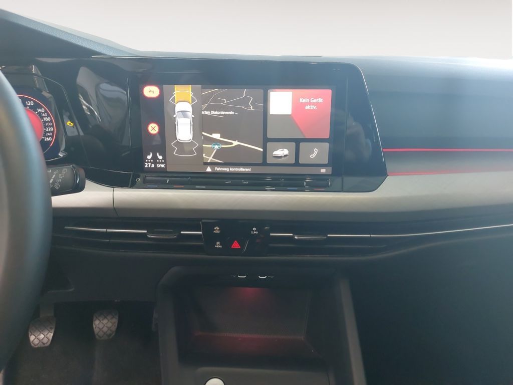 Fahrzeugabbildung Volkswagen Golf 1.5 TSI Life LED Rear View