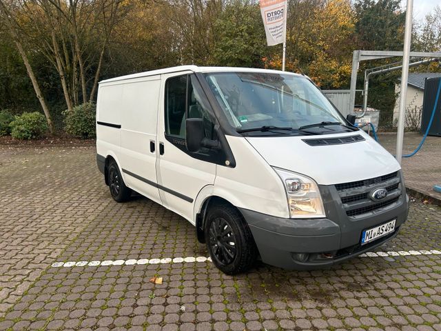 Ford Transit mit tüv