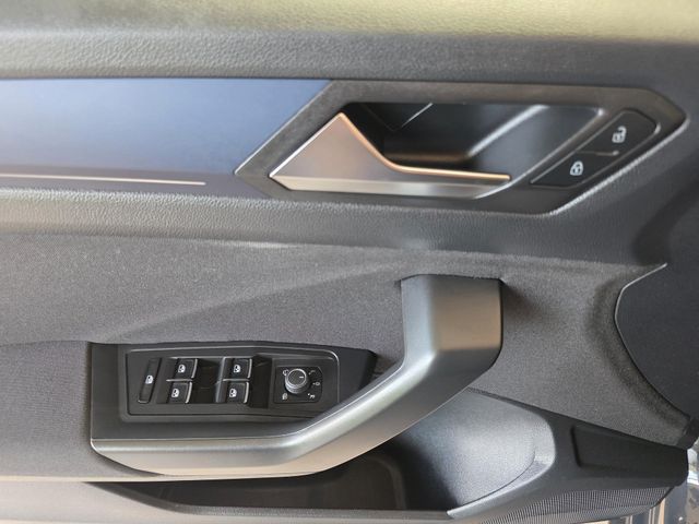 VW T-Roc — Foto 11