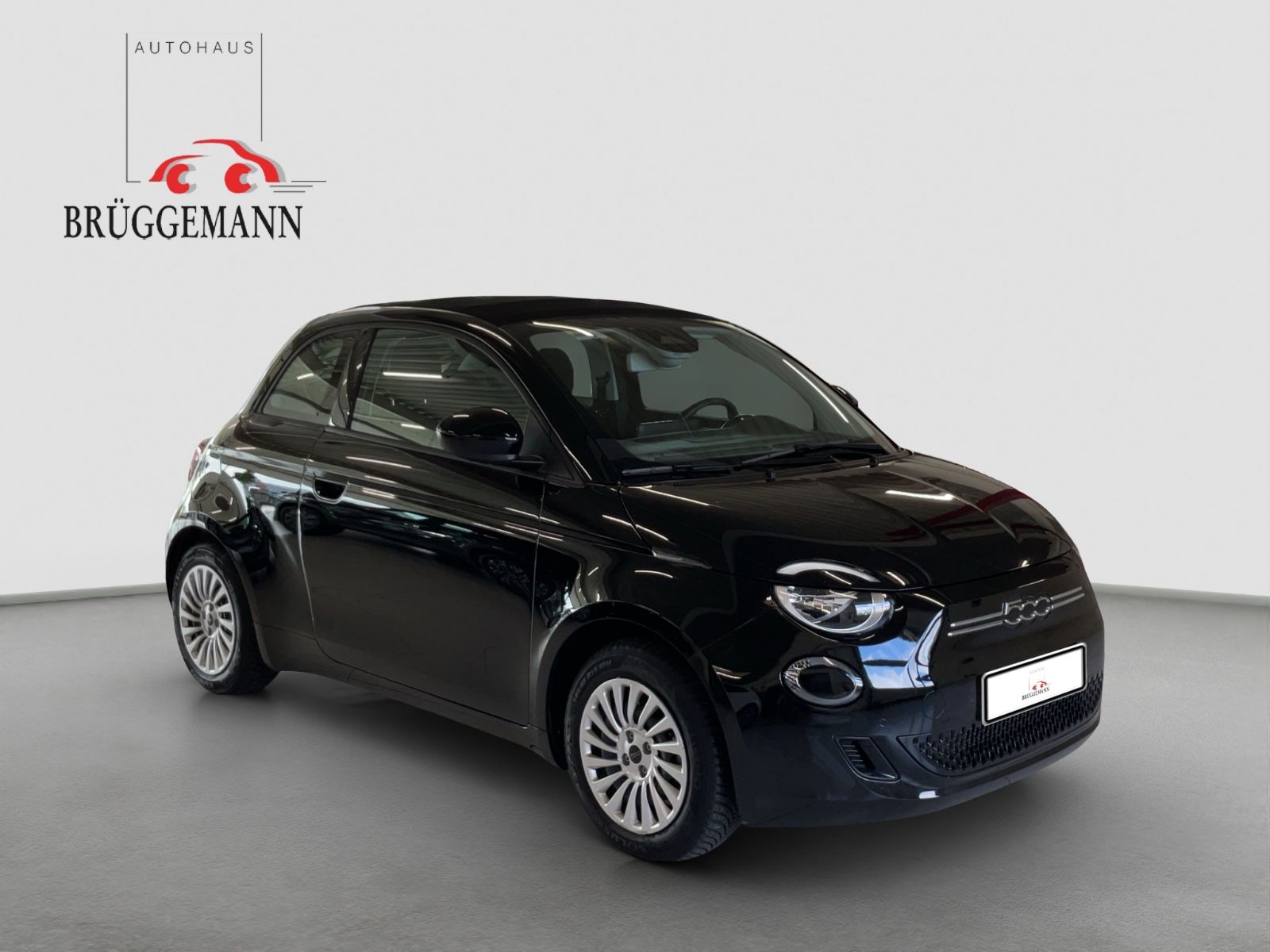 Fahrzeugabbildung Fiat 500e Cabrio + Komfort Paket