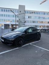 Tesla Model Y Performance 