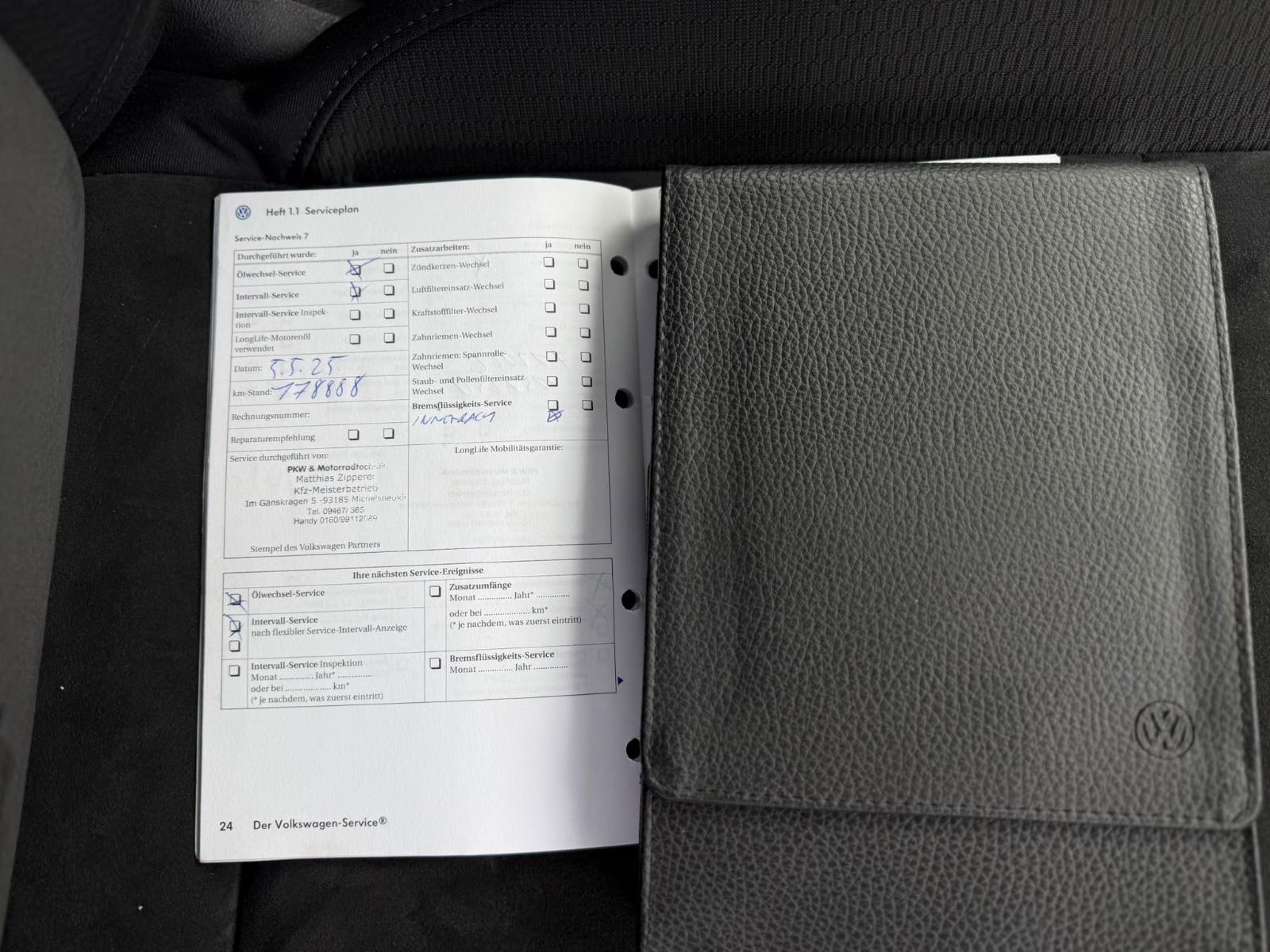 Volkswagen Golf 2010 — photo 15