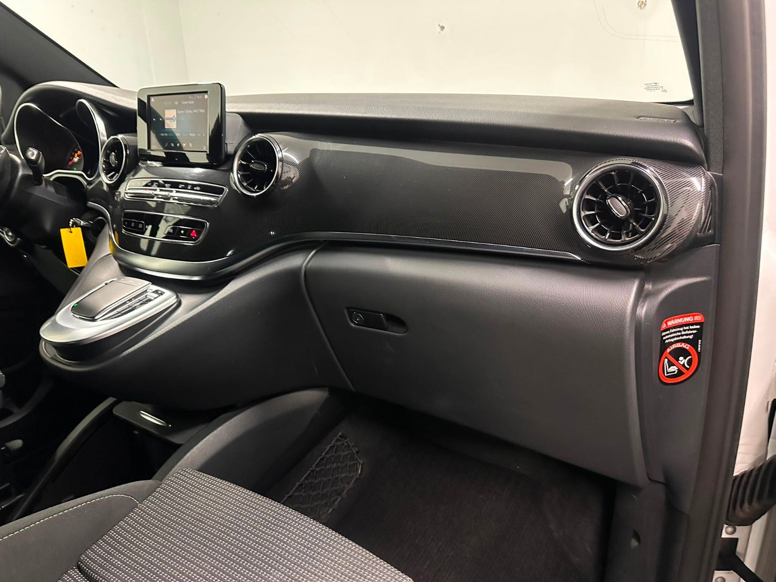 Fahrzeugabbildung Mercedes-Benz V 220 d Aut. EDITION kompakt*6-Sitz*DISTRO*SDH*