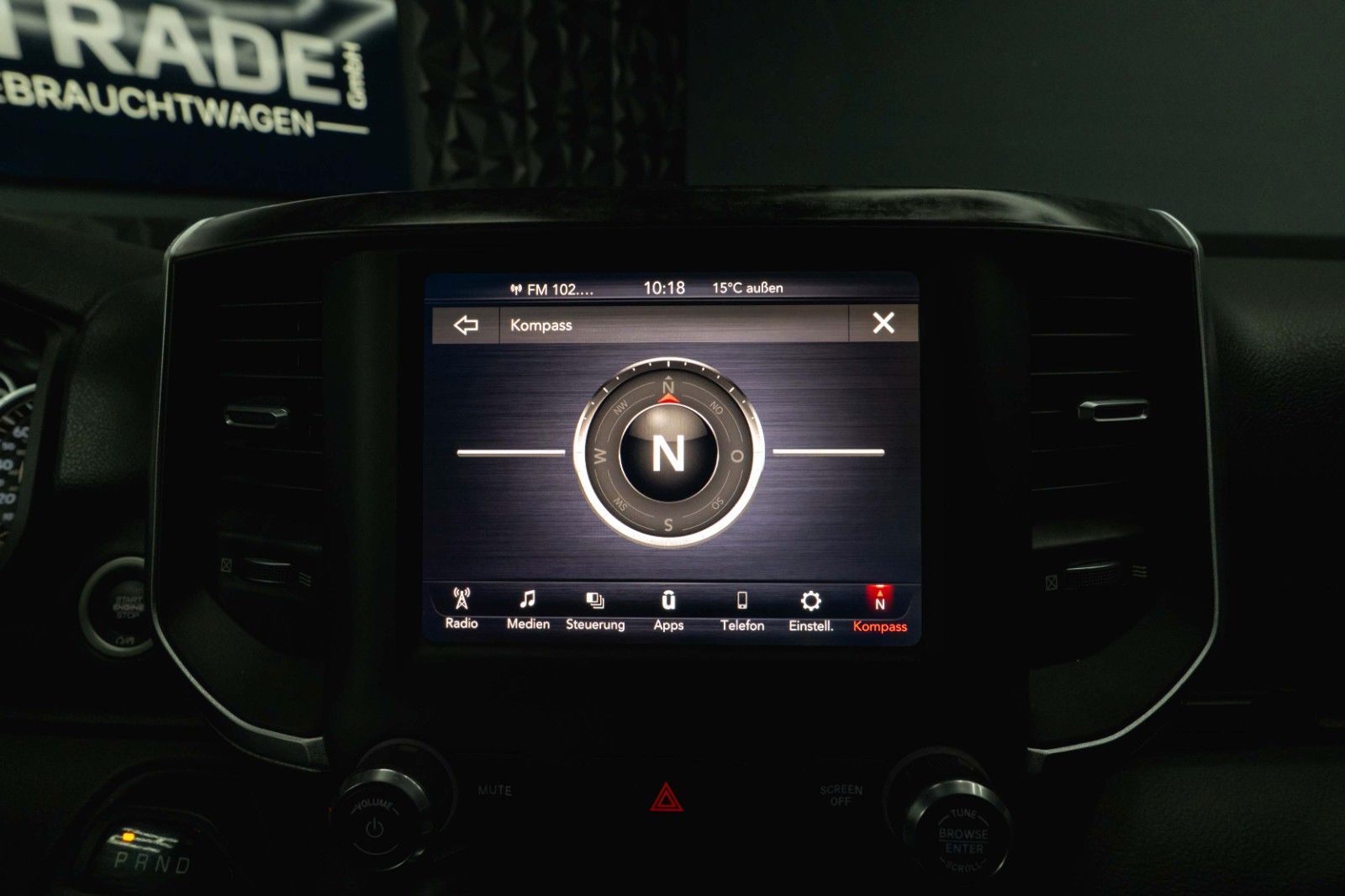 Fahrzeugabbildung Dodge RAM 5.7 V8 HEMI 4x4 OFFROAD Night Limited 19%
