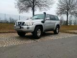 Nissan Patrol Y61 - Nissan Qashqai aus 2005