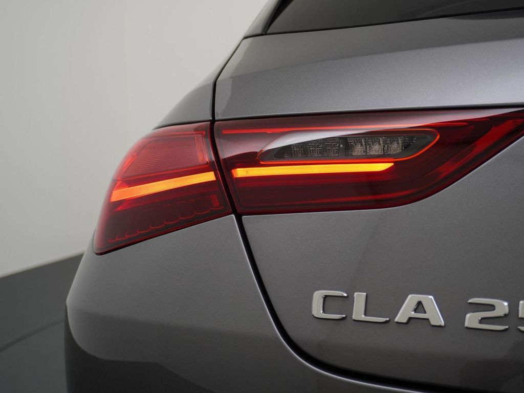 Mercedes-Benz CLA 250 Shooting Brake e Star Edition Luxury Lin