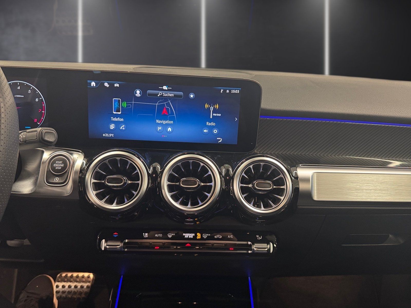 Fahrzeugabbildung Mercedes-Benz GLB 200 AMG Line*AHK*Distronic*MultiBeam*Kamera*