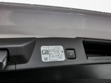 Ford Kuga ST-Line X HUD AHK klapp. Navi Digi-Cockpit