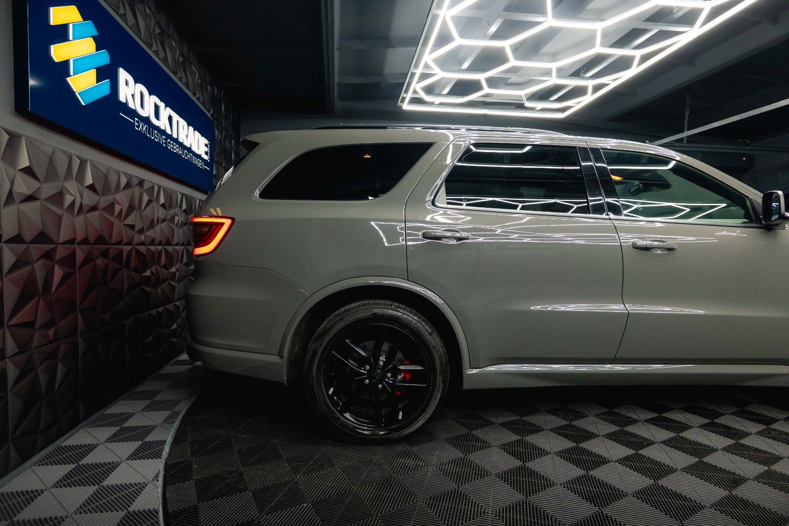 Fahrzeugabbildung Dodge Durango 5.7 V8 R/T 4x4 Night-Paket Modell 22 ACC