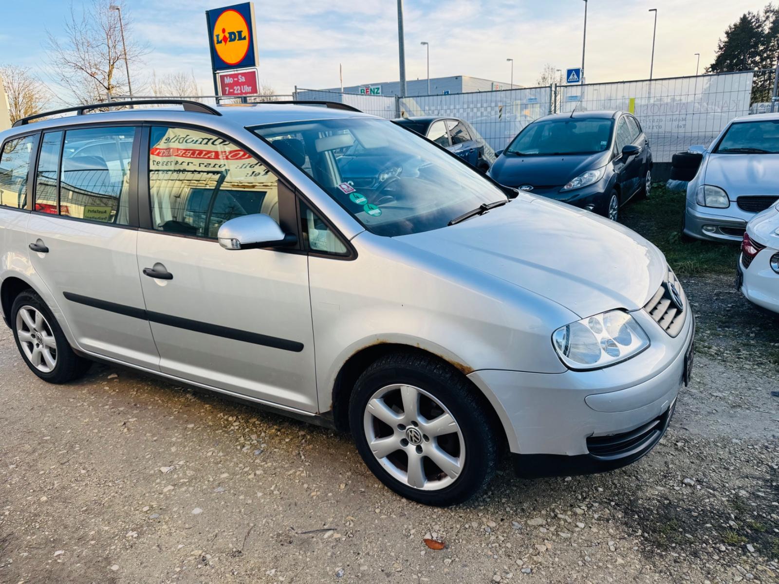 Volkswagen Touran 1.6 Conceptline