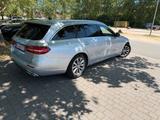 Mercedes-Benz Mercedes E klasse 220 W213 9G-tronic T Mod... - Mercedes-Benz W213