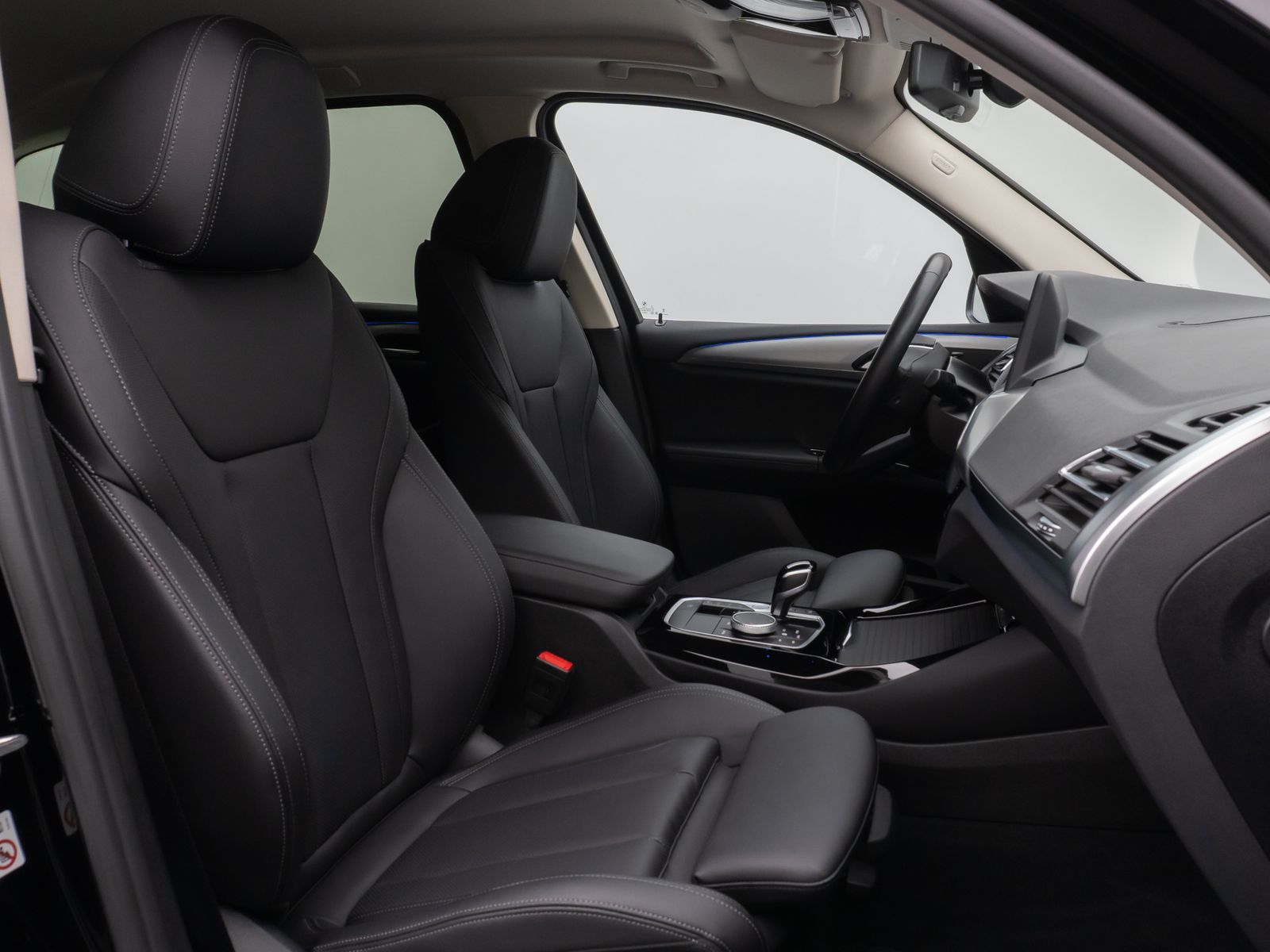 Fahrzeugabbildung BMW X3 xD20d KameraDAB HiFi Leder Alarm Sport 18Zoll