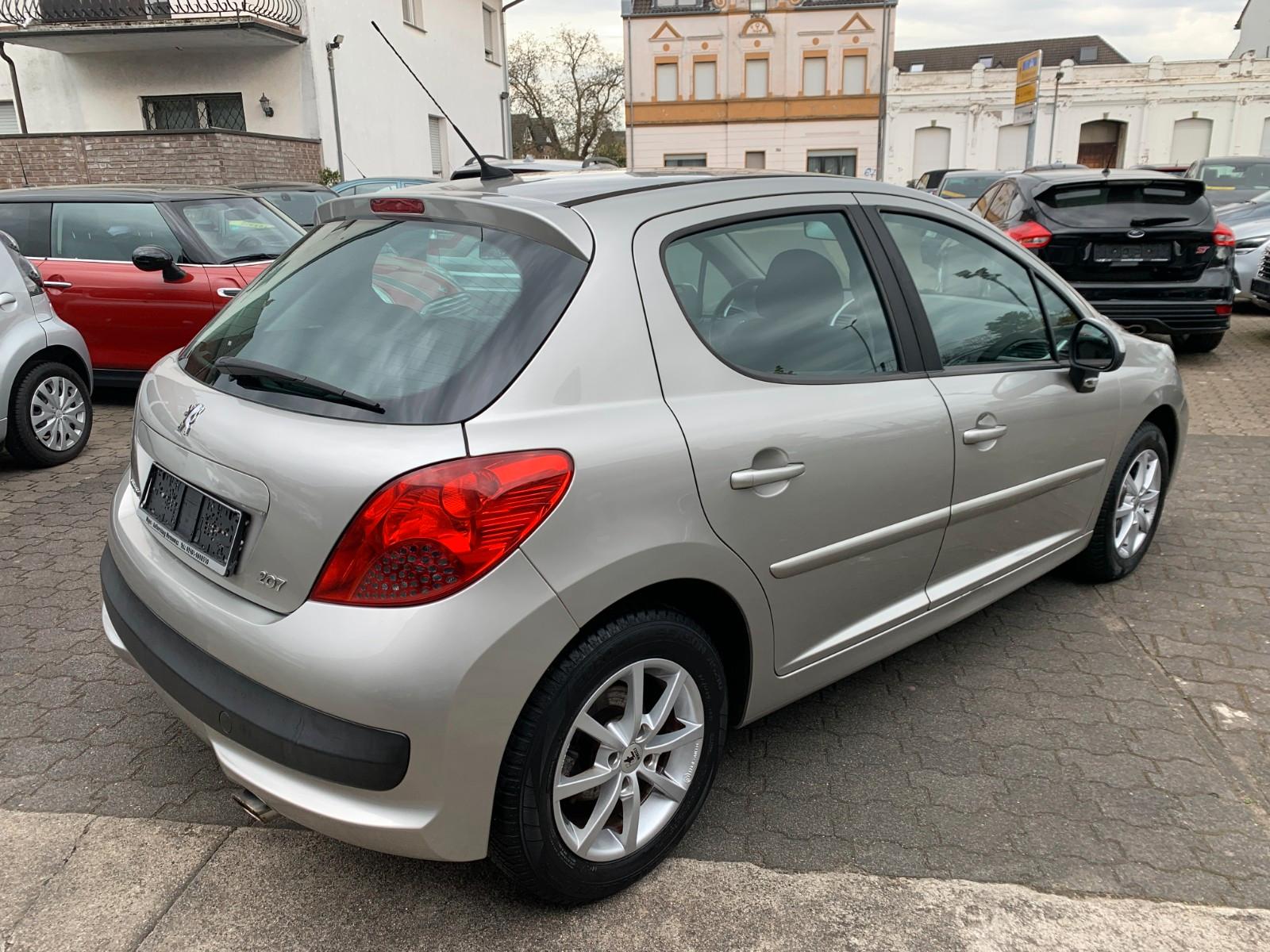 Peugeot 207 1.6 16V Sport Luxus-Paket