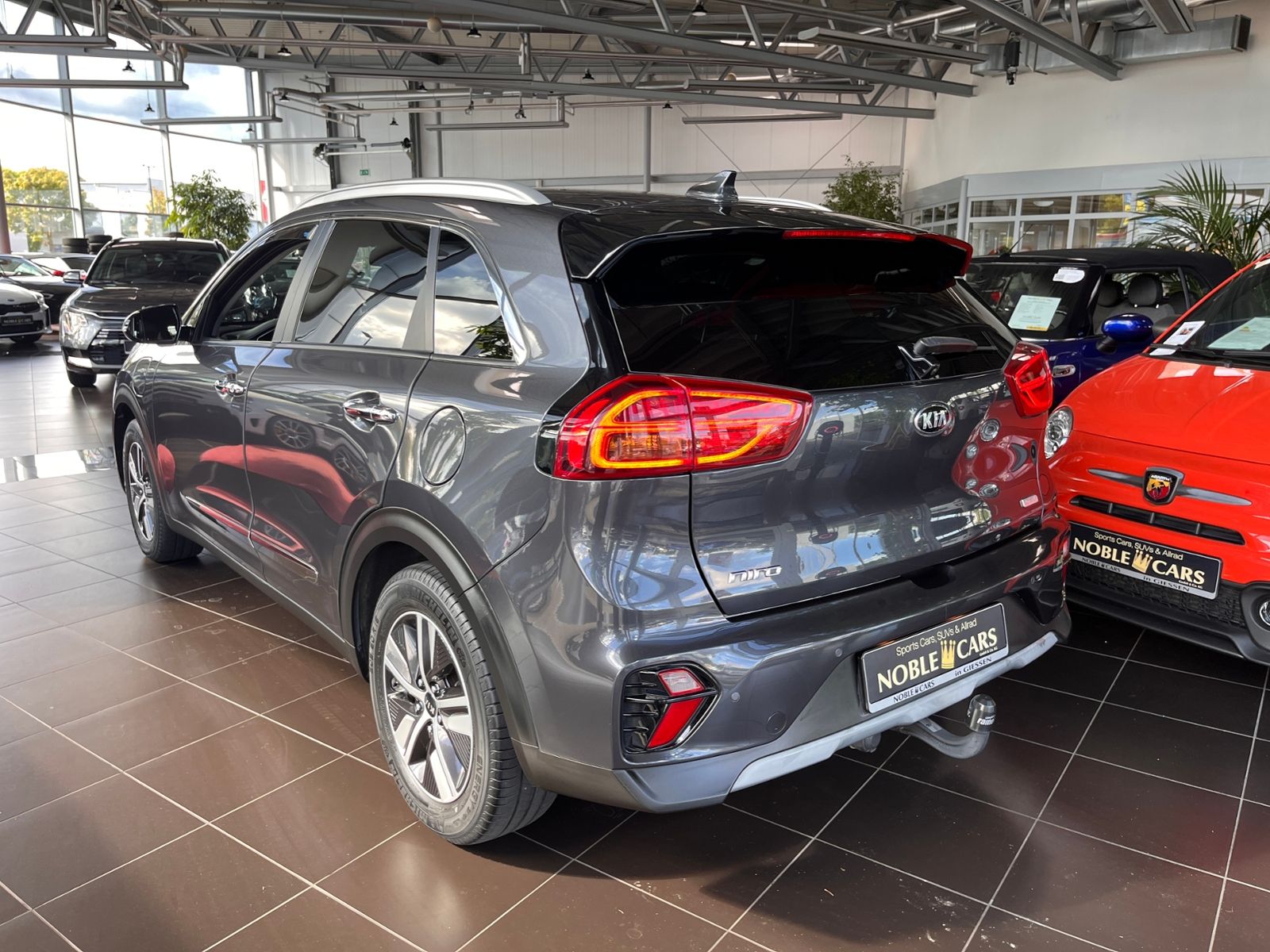 Fahrzeugabbildung Kia Niro Spirit PHEV LED NAVI LEDER SHZ AHK