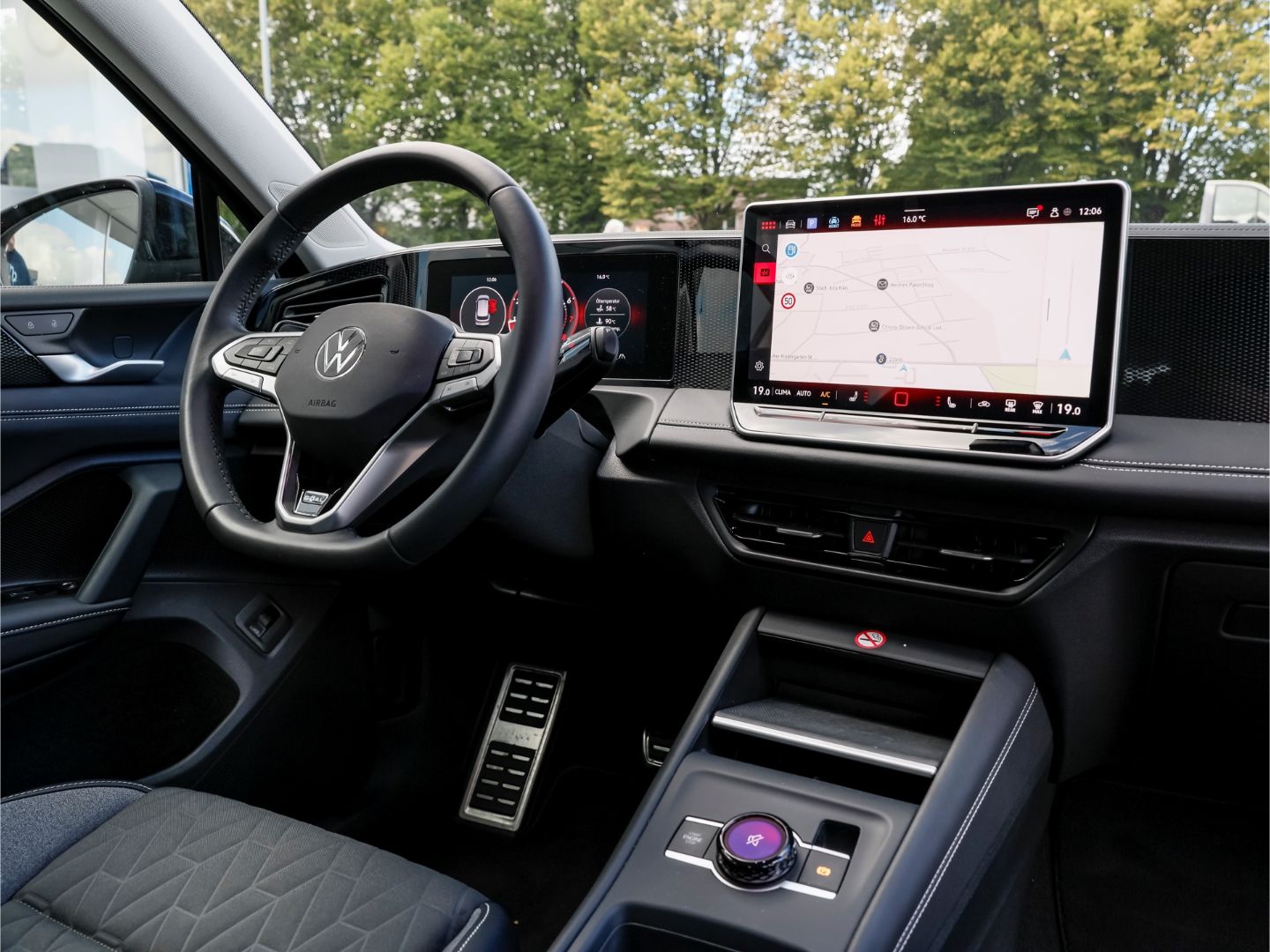 Volkswagen Tiguan GOAL TSI DSG AHK NAVI ALLEWETTER ParkAssi foto 4