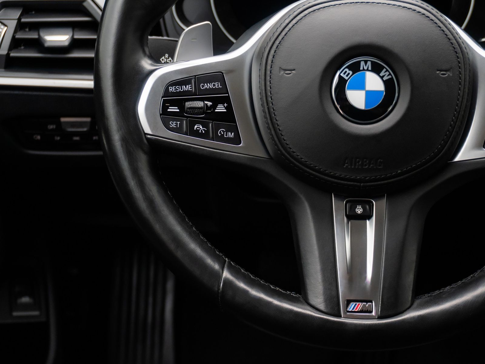 Fahrzeugabbildung BMW 320d Stop&Go Lenkradhzng LED Sportsitz M Sport