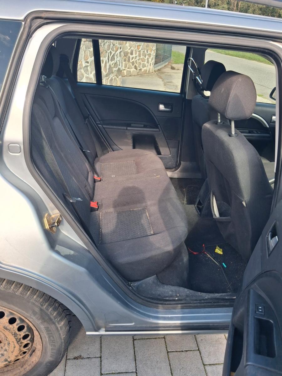 Ford Mondeo 2005 — interior