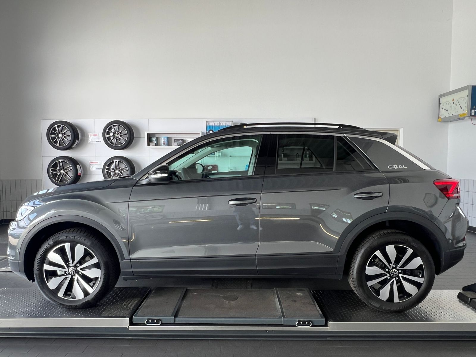 Fahrzeugabbildung Volkswagen T-Roc GOAL 1.0 TSI *Ganzjahresreifen, Rückfahrka