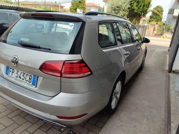 Volkswagen Golf - 5