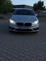 BMW 218d  Advantage  Scheckheft  TÜV Neu - BMW 218 Active Tourer von privat