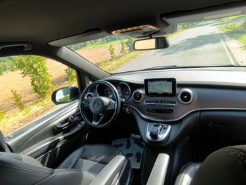 Mercedes V 250 - 12