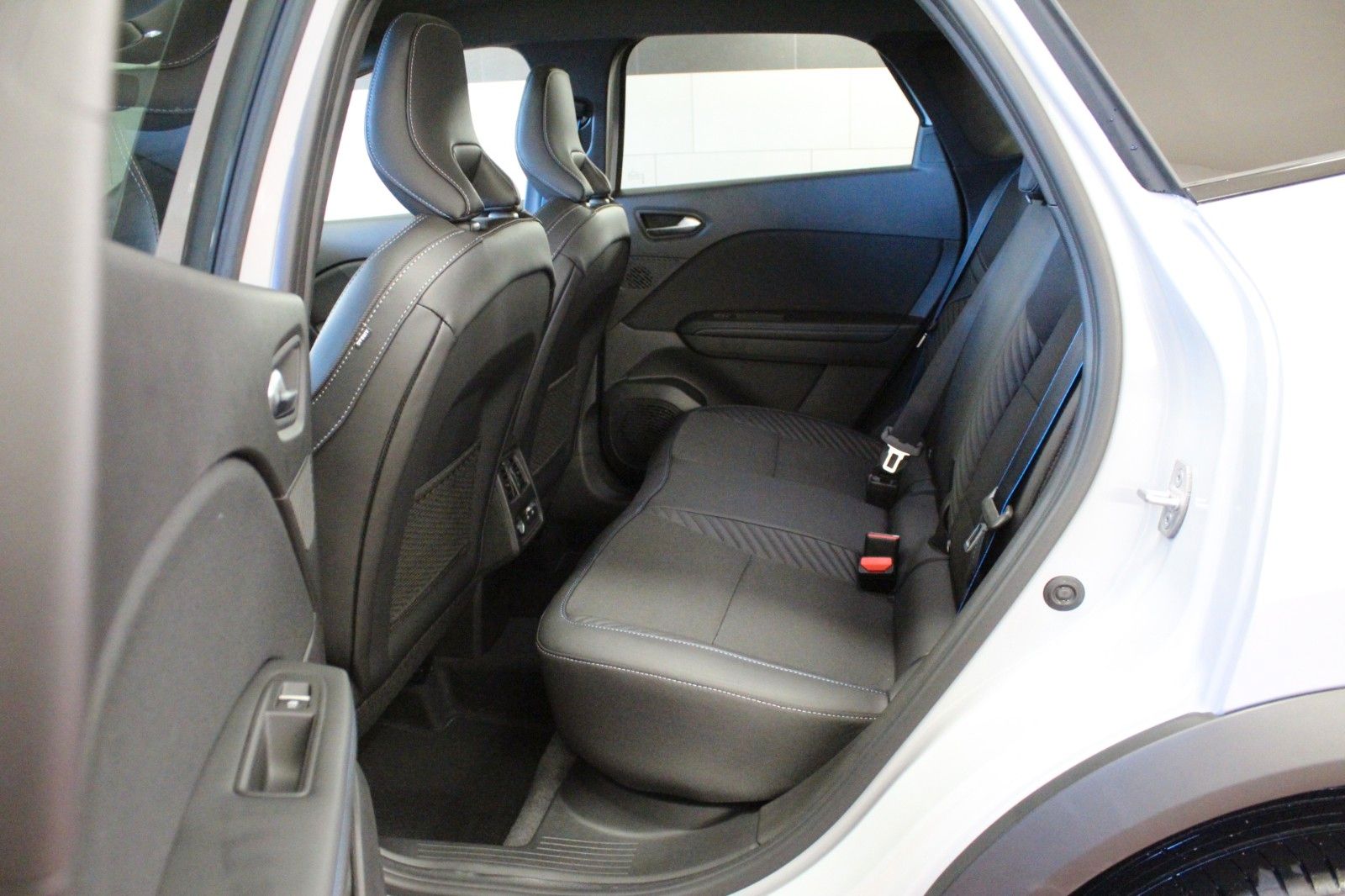 Fahrzeugabbildung Renault Symbioz Mild Hybrid 140 EDC Esprit Alpine