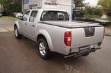 Nissan Navara Pickup Double Cab XE 4X4 - Nissan Navara aus 2015